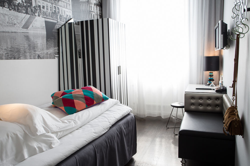 Flora Hotel 4*